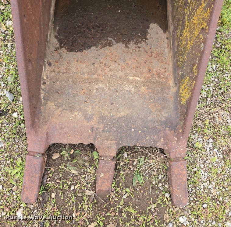 image for item EK5178 (3) Backhoe buckets