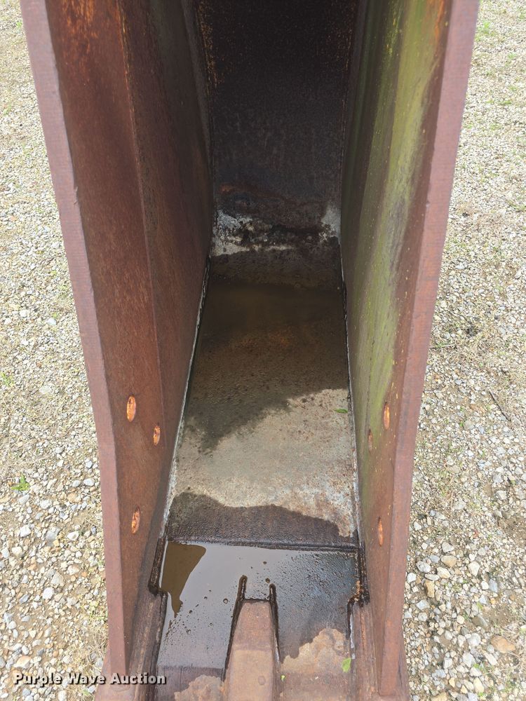 image for item EK5179 (3) Backhoe buckets