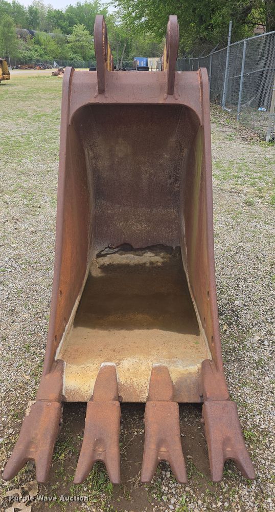 image for item EK5179 (3) Backhoe buckets