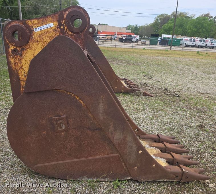 image for item EK5179 (3) Backhoe buckets