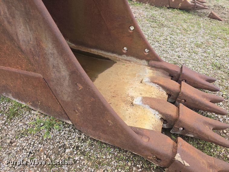 image for item EK5179 (3) Backhoe buckets