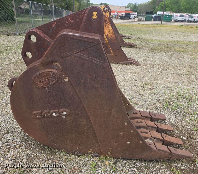 image for item EK5180 (3) Backhoe buckets