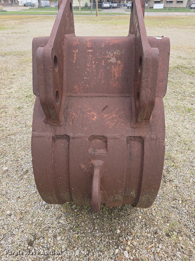 image for item EK5180 (3) Backhoe buckets