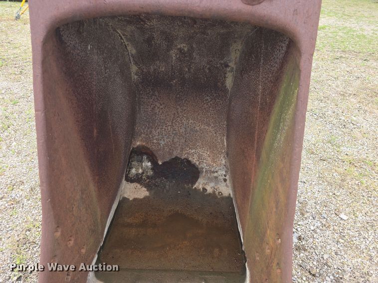 image for item EK5180 (3) Backhoe buckets