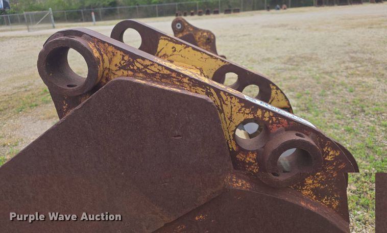 image for item EK5180 (3) Backhoe buckets