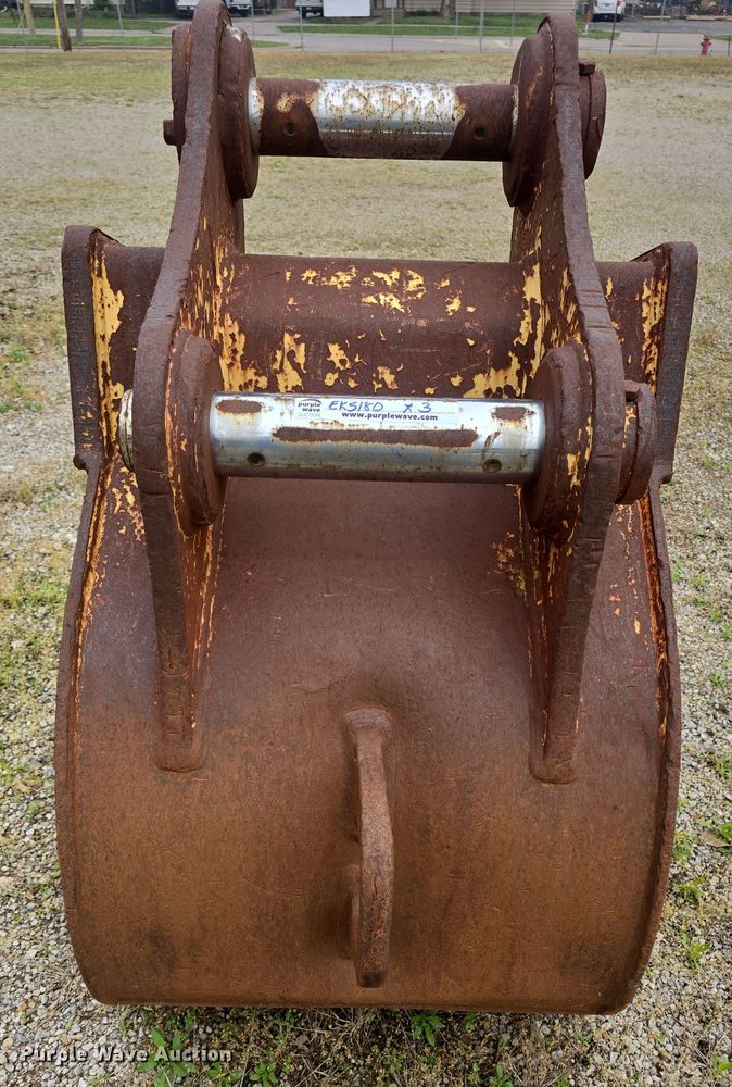 image for item EK5180 (3) Backhoe buckets