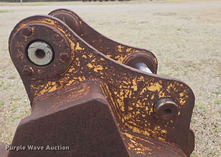 image for item EK5180 (3) Backhoe buckets