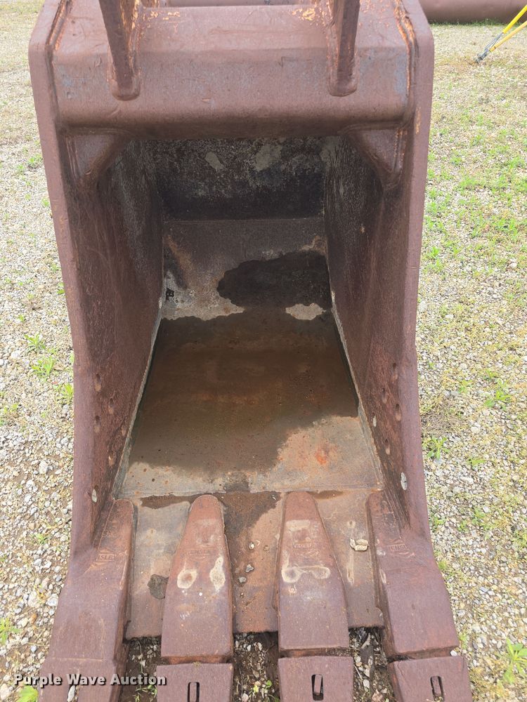 image for item EK5180 (3) Backhoe buckets