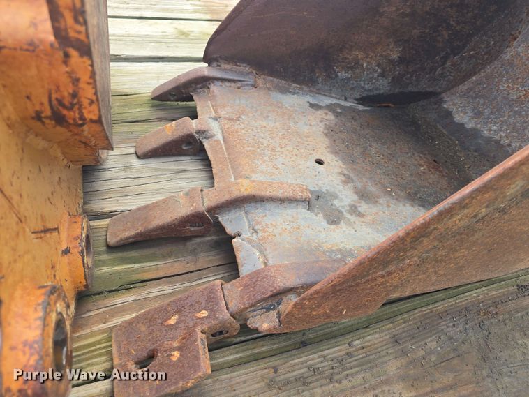 image for item EK5208 (3) backhoe buckets