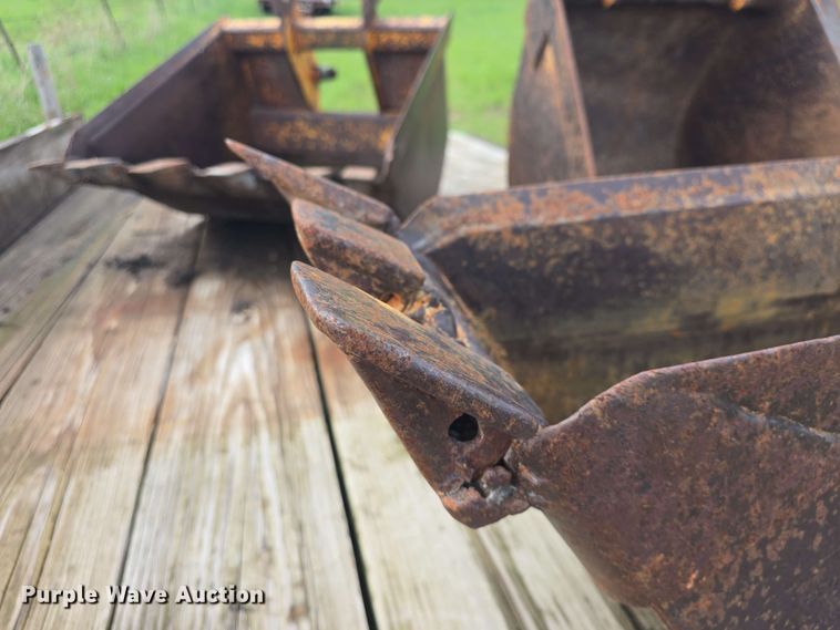 image for item EK5208 (3) backhoe buckets