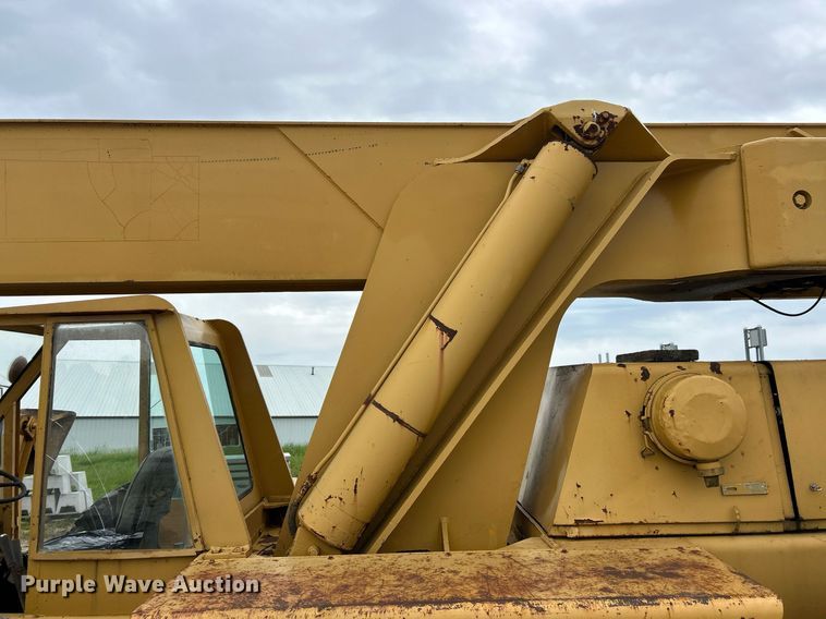 image for item EK8035 Hyster K-360 crane