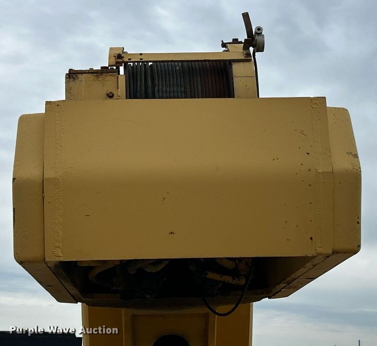 image for item EK8035 Hyster K-360 crane