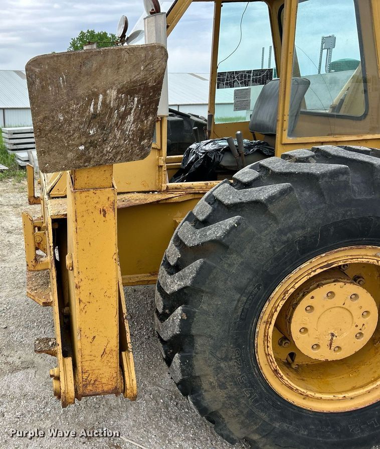 image for item EK8035 Hyster K-360 crane