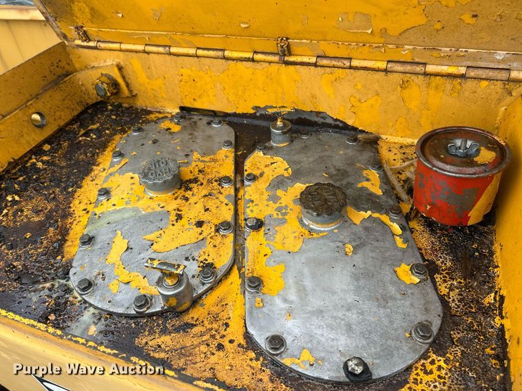 image for item EK8035 Hyster K-360 crane