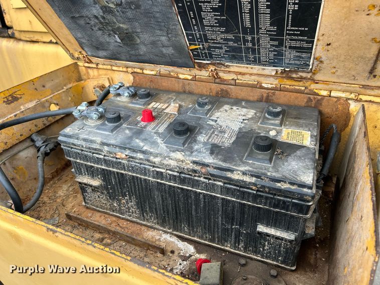 image for item EK8035 Hyster K-360 crane