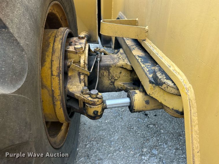 image for item EK8035 Hyster K-360 crane