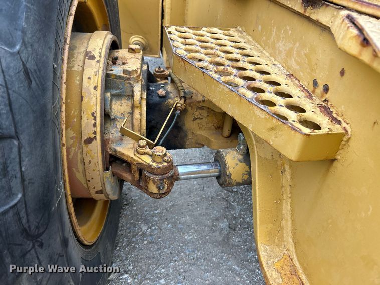 image for item EK8035 Hyster K-360 crane