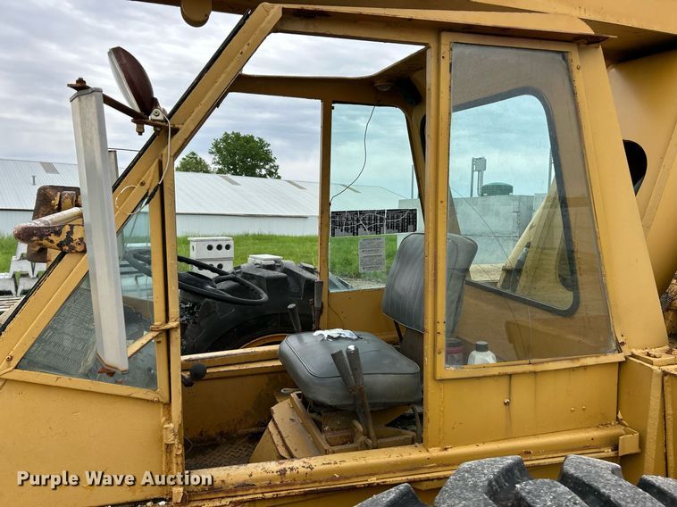 image for item EK8035 Hyster K-360 crane