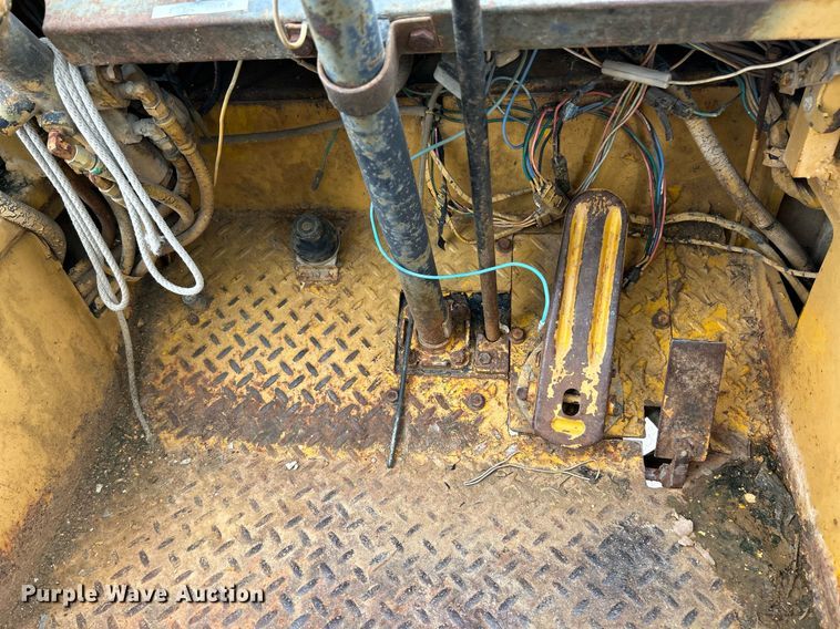 image for item EK8035 Hyster K-360 crane