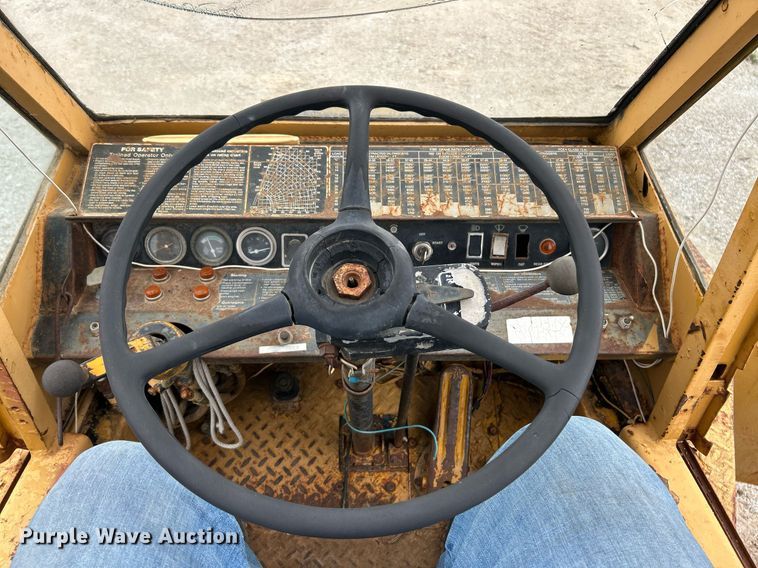 image for item EK8035 Hyster K-360 crane