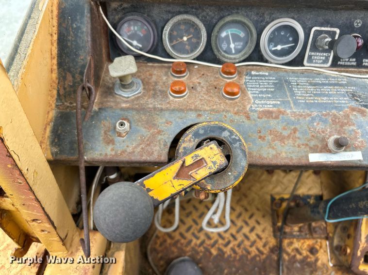 image for item EK8035 Hyster K-360 crane