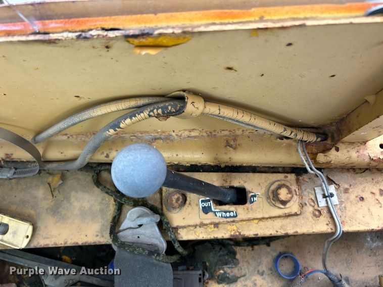 image for item EK8035 Hyster K-360 crane