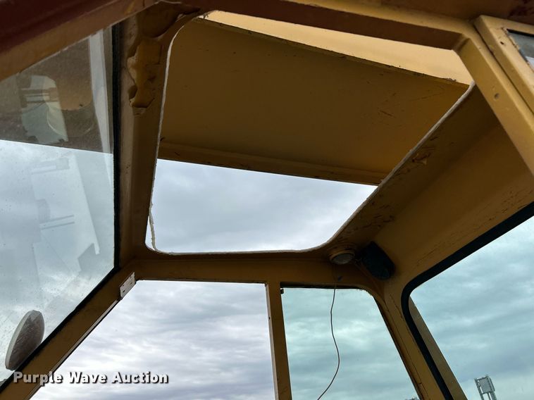 image for item EK8035 Hyster K-360 crane