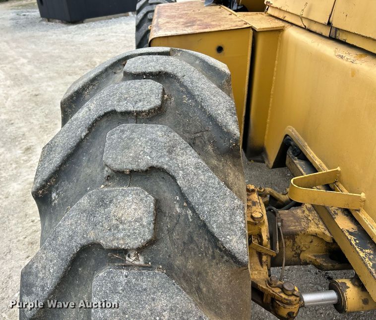 image for item EK8035 Hyster K-360 crane