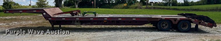 image for item EK8954 1991 Trail King drop deck equipment trailer