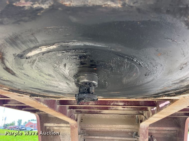 image for item EK8954 1991 Trail King drop deck equipment trailer