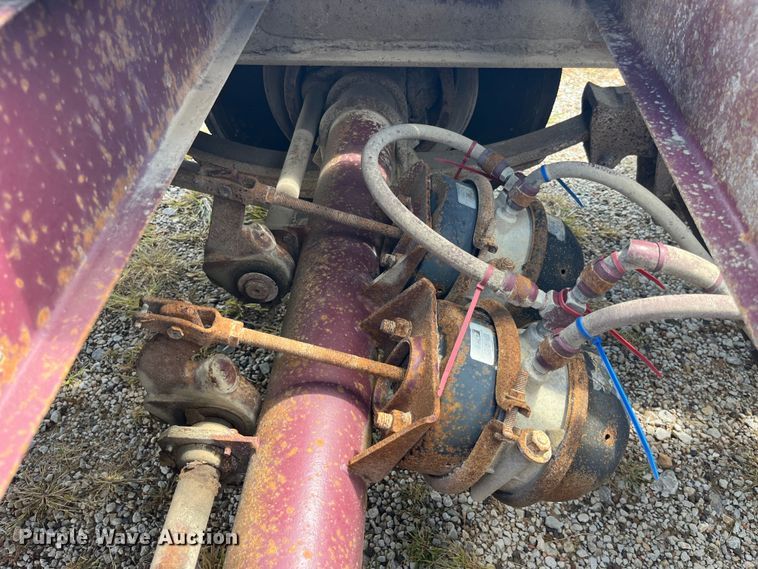 image for item EK8954 1991 Trail King drop deck equipment trailer