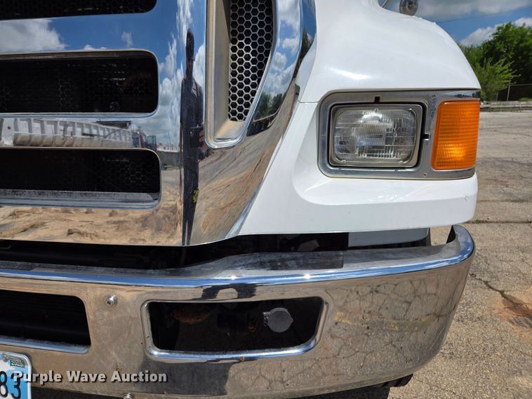 image for item EL2015 2008 Ford F750 Super Duty water truck