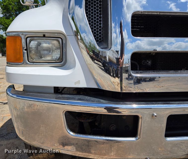 image for item EL2015 2008 Ford F750 Super Duty water truck