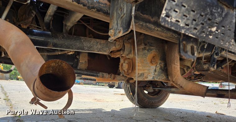 image for item EL2015 2008 Ford F750 Super Duty water truck