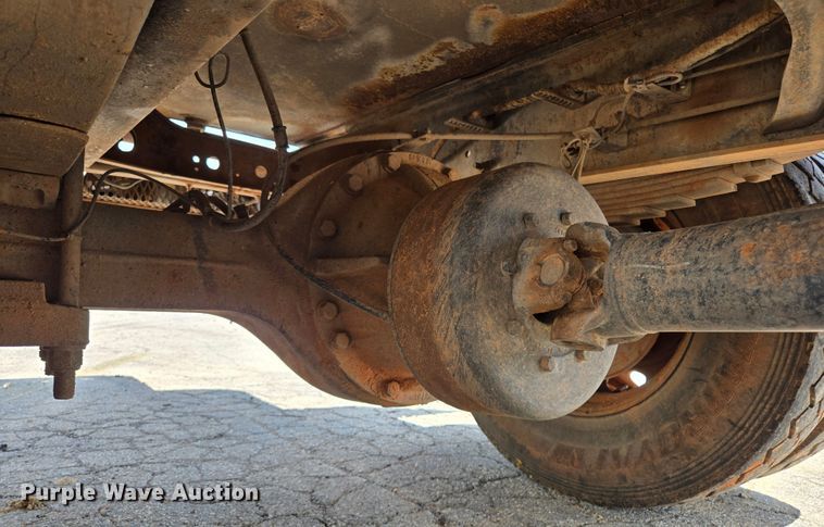 image for item EL2015 2008 Ford F750 Super Duty water truck