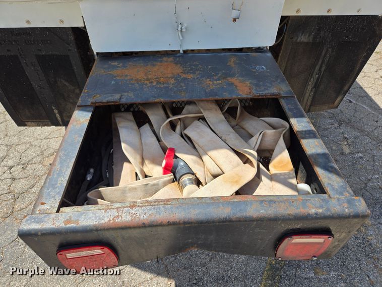 image for item EL2015 2008 Ford F750 Super Duty water truck