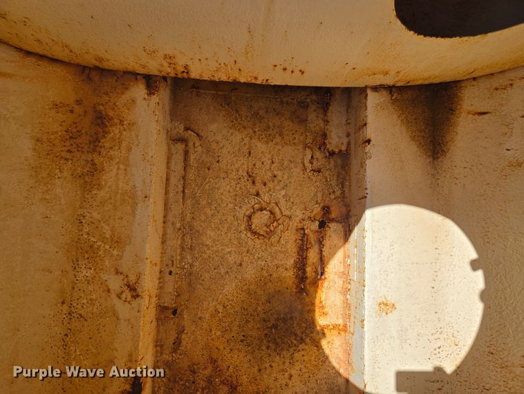 image for item EL2015 2008 Ford F750 Super Duty water truck