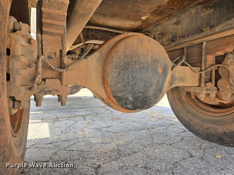 image for item EL2015 2008 Ford F750 Super Duty water truck