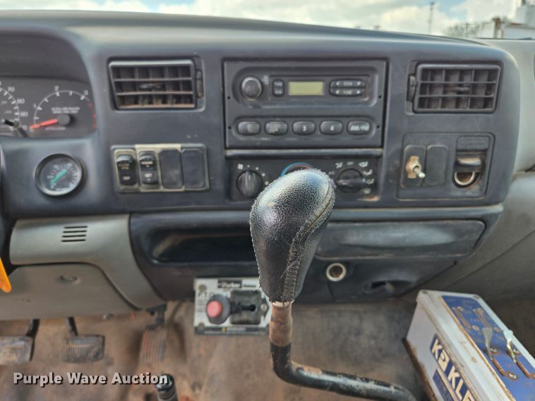 image for item EL2015 2008 Ford F750 Super Duty water truck