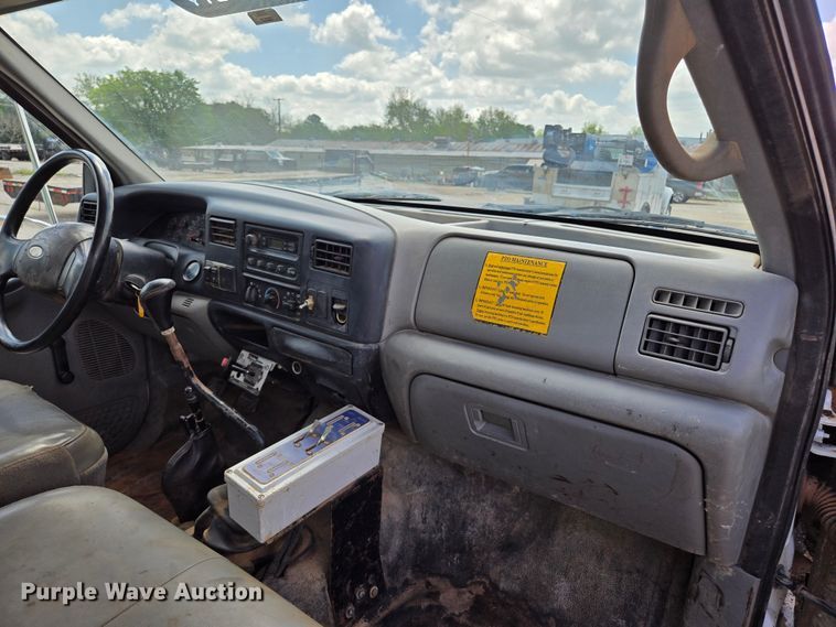 image for item EL2015 2008 Ford F750 Super Duty water truck