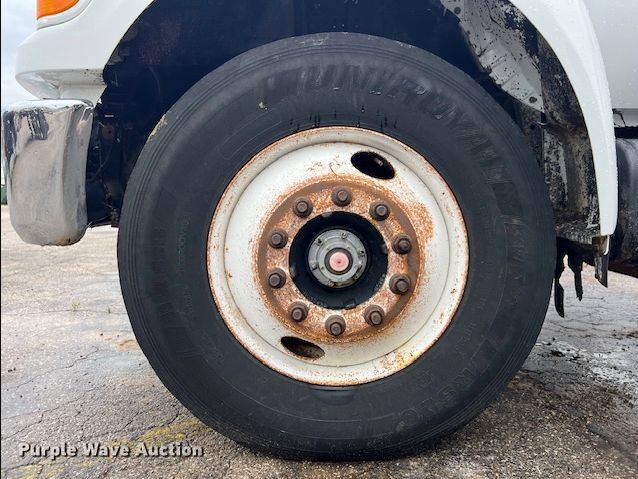 image for item EL2015 2008 Ford F750 Super Duty water truck