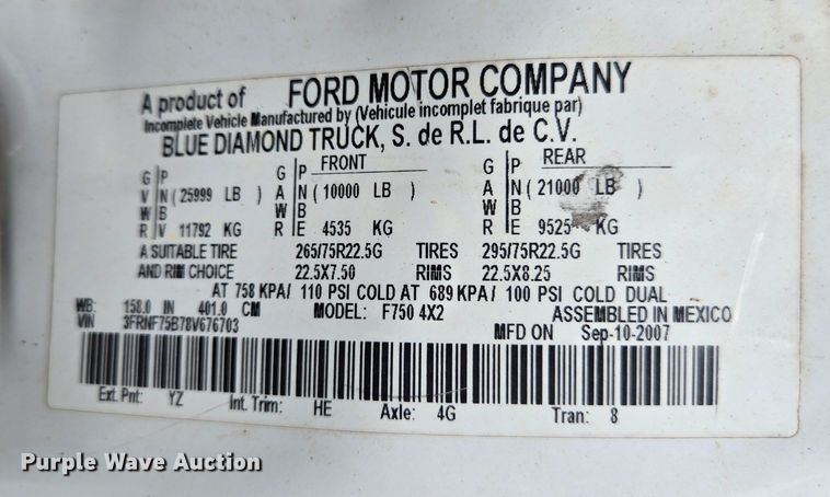 image for item EL2015 2008 Ford F750 Super Duty water truck