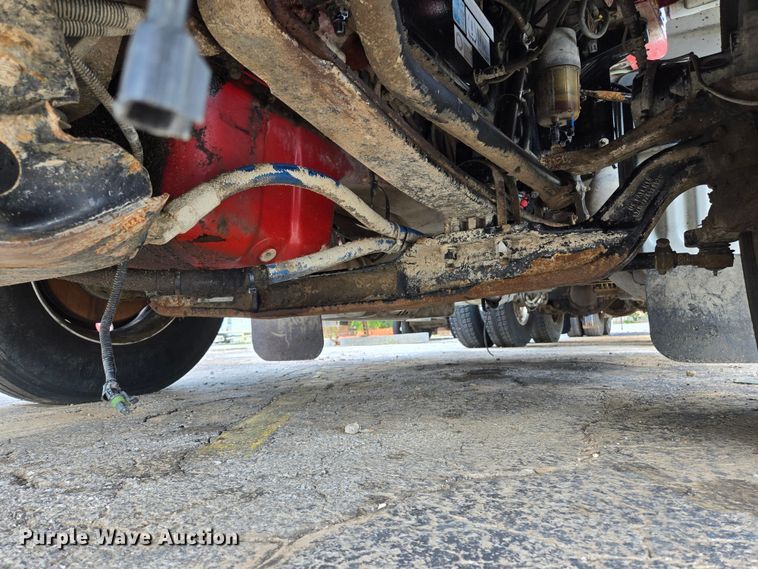 image for item EL2016 2012 Peterbilt 386 semi truck