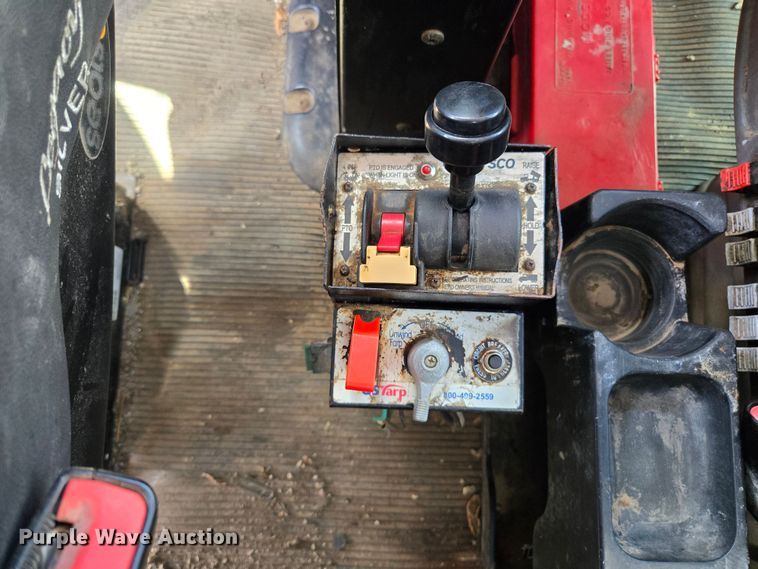 image for item EL2016 2012 Peterbilt 386 semi truck