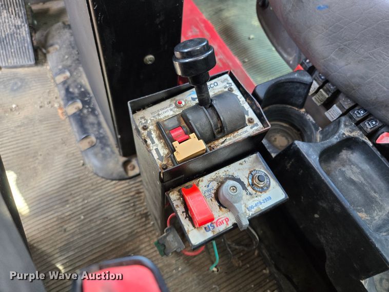 image for item EL2016 2012 Peterbilt 386 semi truck