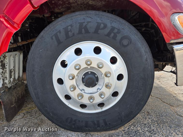 image for item EL2016 2012 Peterbilt 386 semi truck