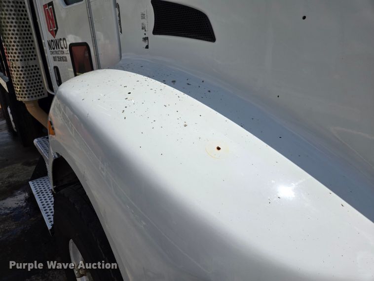 image for item EL2018 2011 Kenworth T440 dump truck