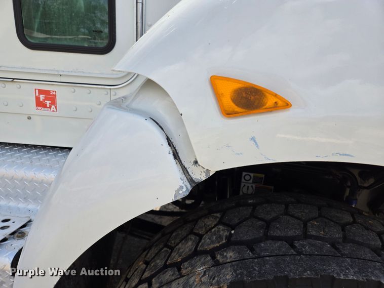 image for item EL2018 2011 Kenworth T440 dump truck