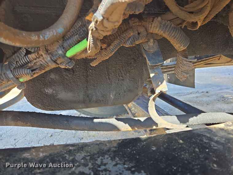 image for item EL2018 2011 Kenworth T440 dump truck