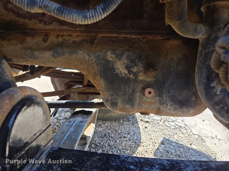 image for item EL2018 2011 Kenworth T440 dump truck